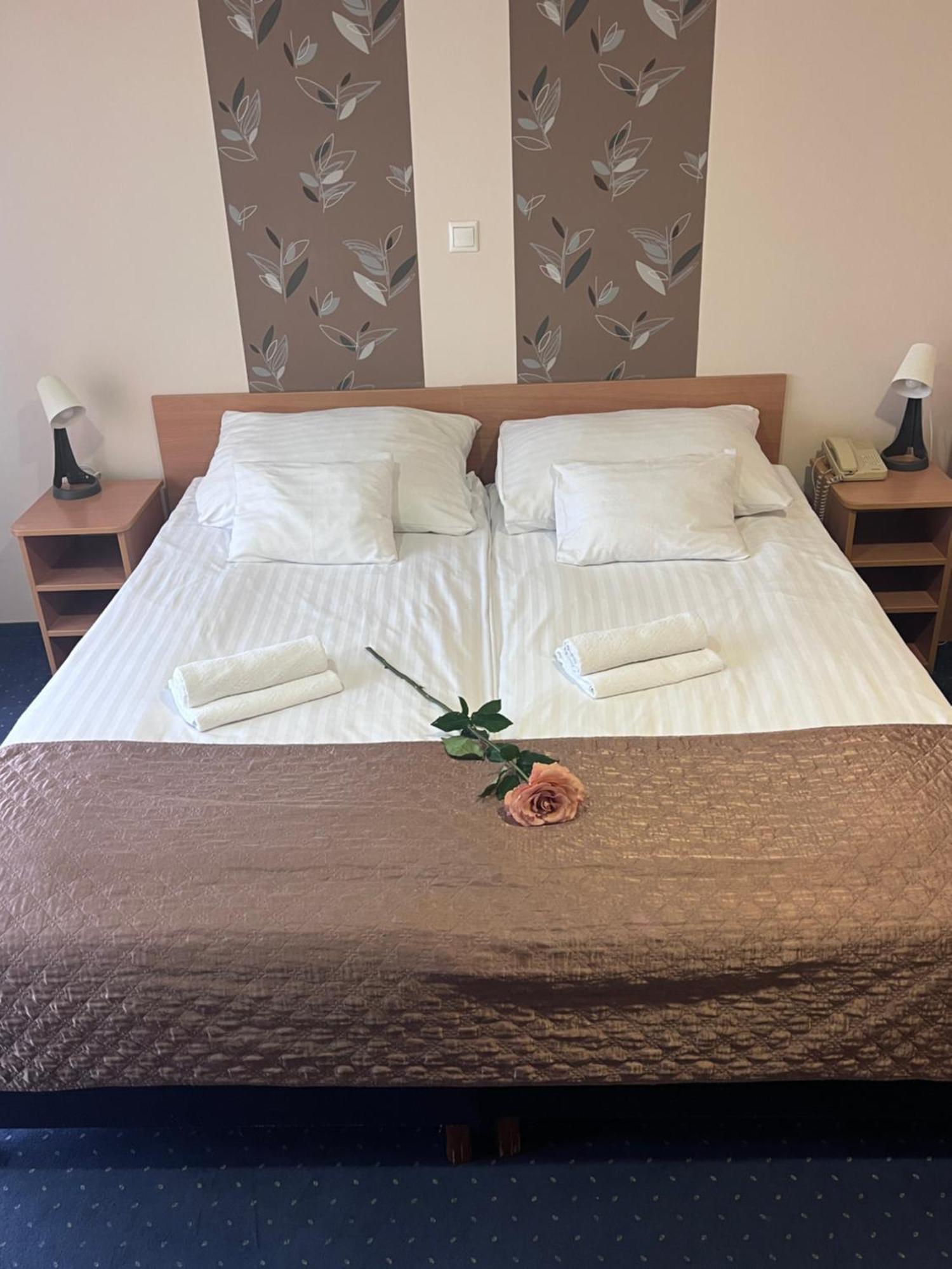 Hotel Rose City Budapest Eksteriør bilde